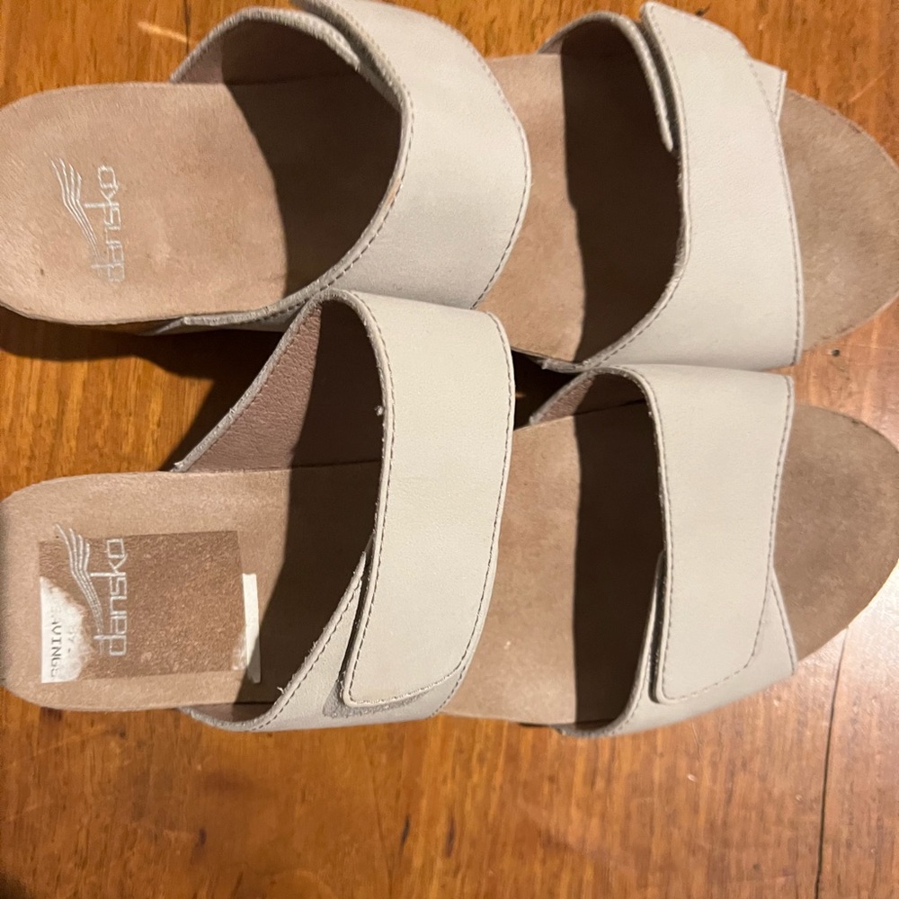 Dansko Sandles size 39 us 8
